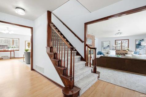 17470 Skyline Drive South Bend IN 46614