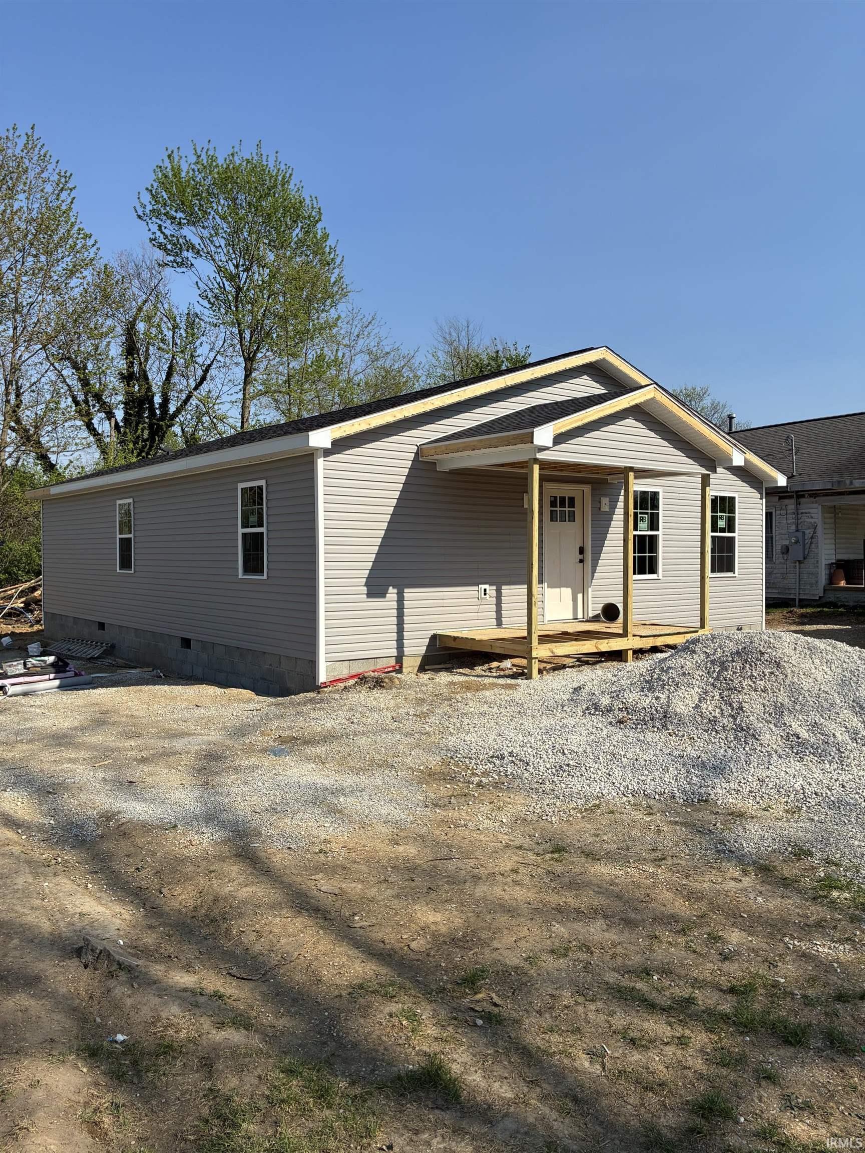 617 S Indiana Street Bicknell IN 47512