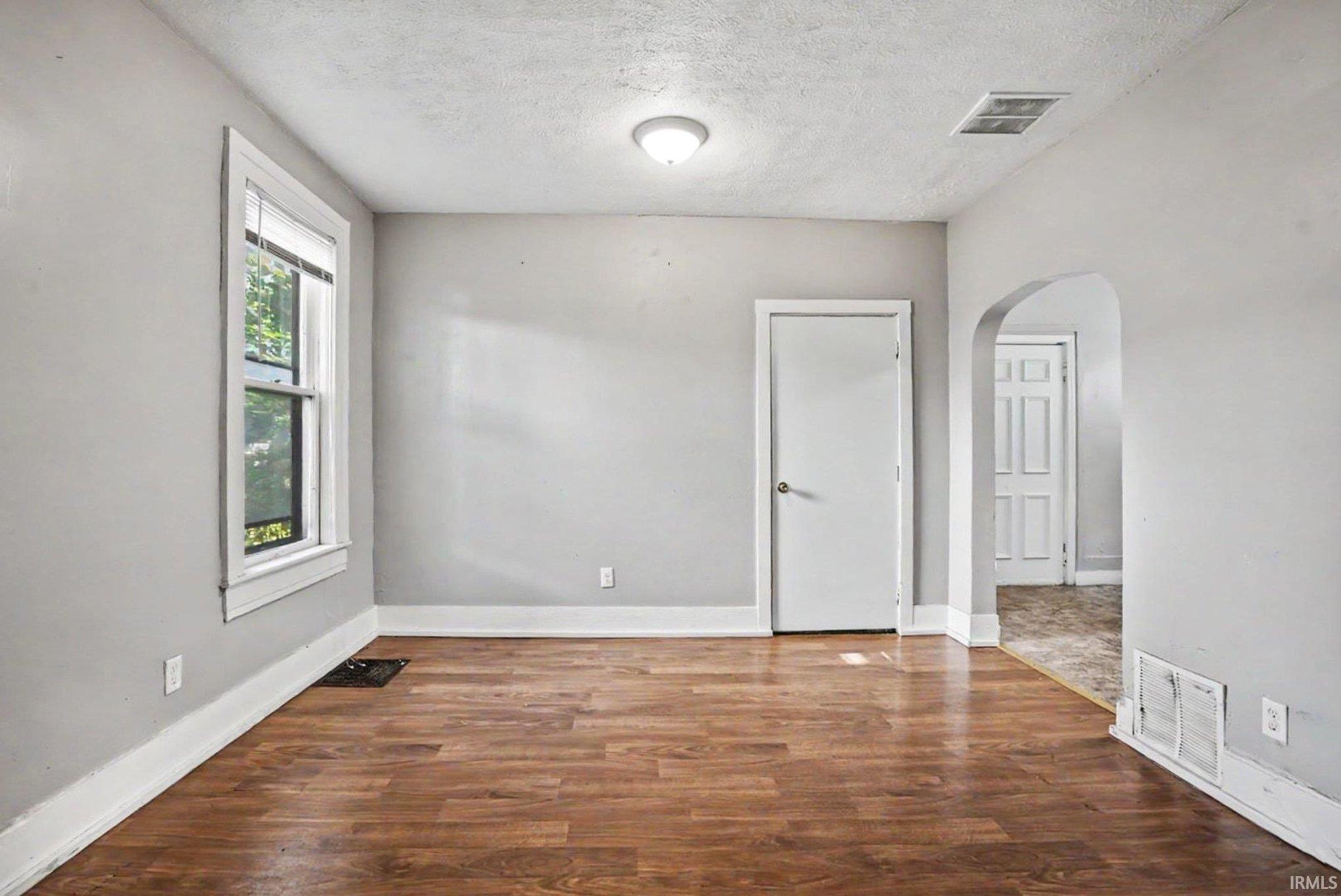 922 E Grove Street Mishawaka IN 46545