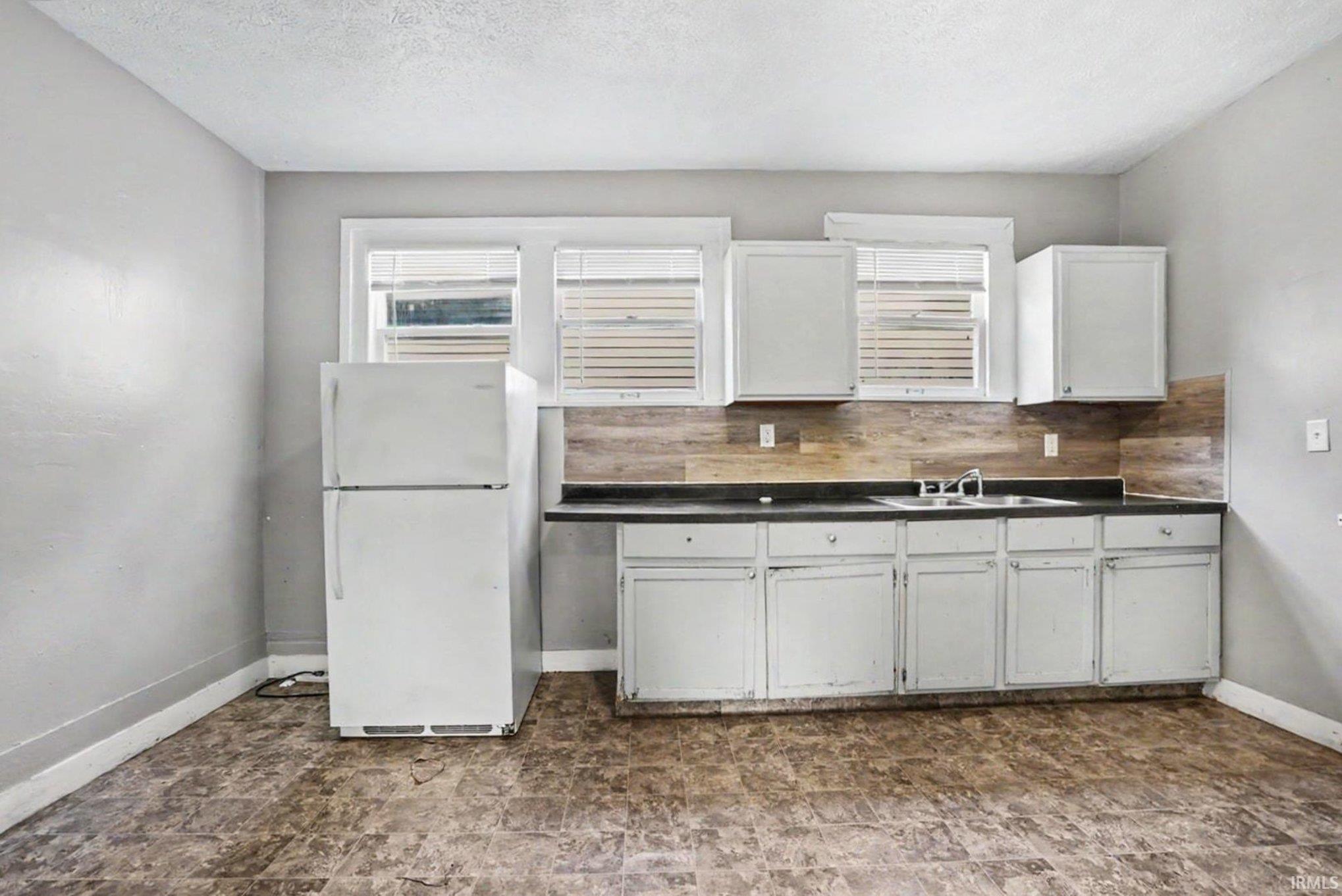922 E Grove Street Mishawaka IN 46545