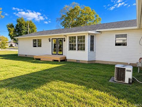 2512 Washington Avenue Bedford IN 47421