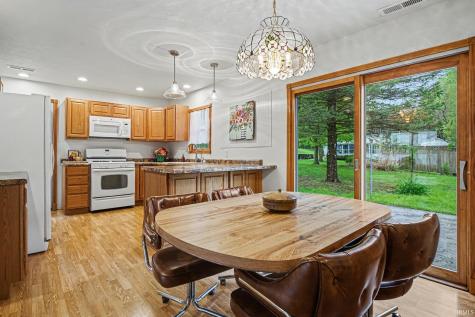 1920 W 570 N Howe IN 46746