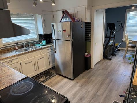 109 E Roe Ossian IN 46777