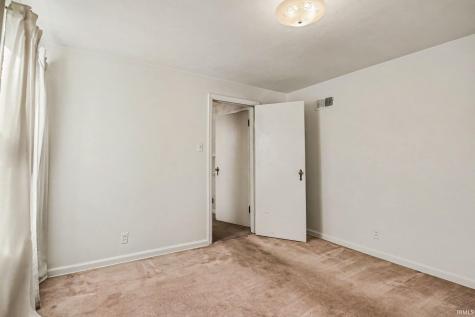 1321 Leeper Avenue South Bend IN 46617