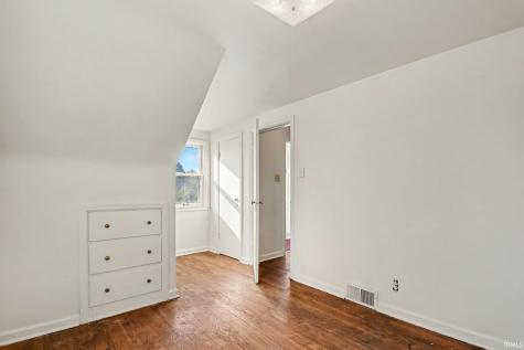 1321 Leeper Avenue South Bend IN 46617