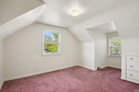 1321 Leeper Avenue South Bend IN 46617