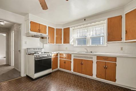 1321 Leeper Avenue South Bend IN 46617