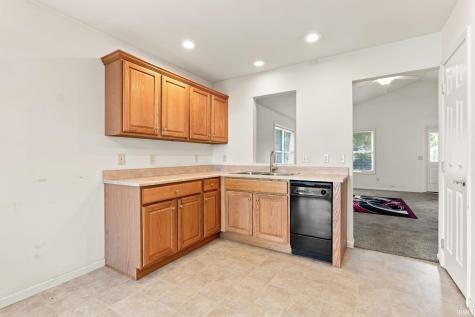 707 N Burke Street Columbia City IN 46725