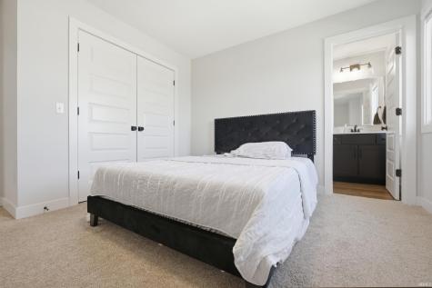 12915 Hallux Cove Fort Wayne IN 46845