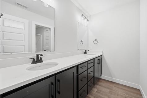 12915 Hallux Cove Fort Wayne IN 46845