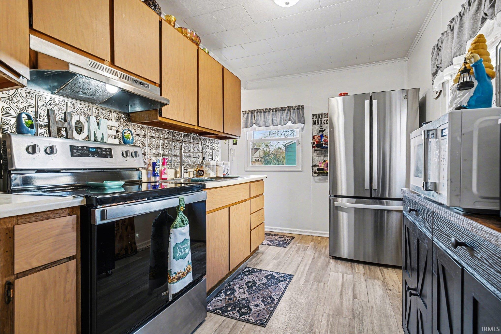 208 Luelde Street South Bend IN 46614