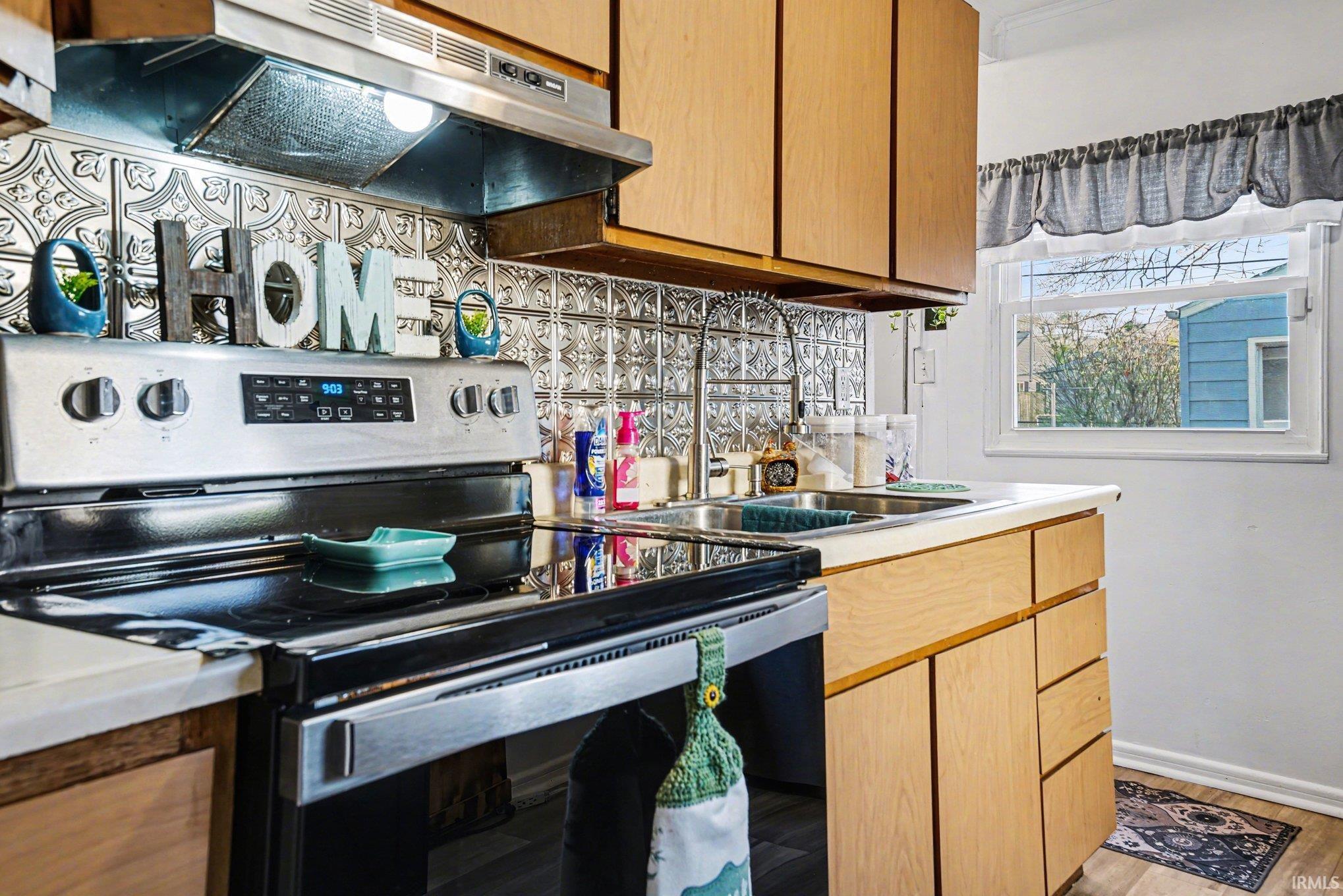 208 Luelde Street South Bend IN 46614