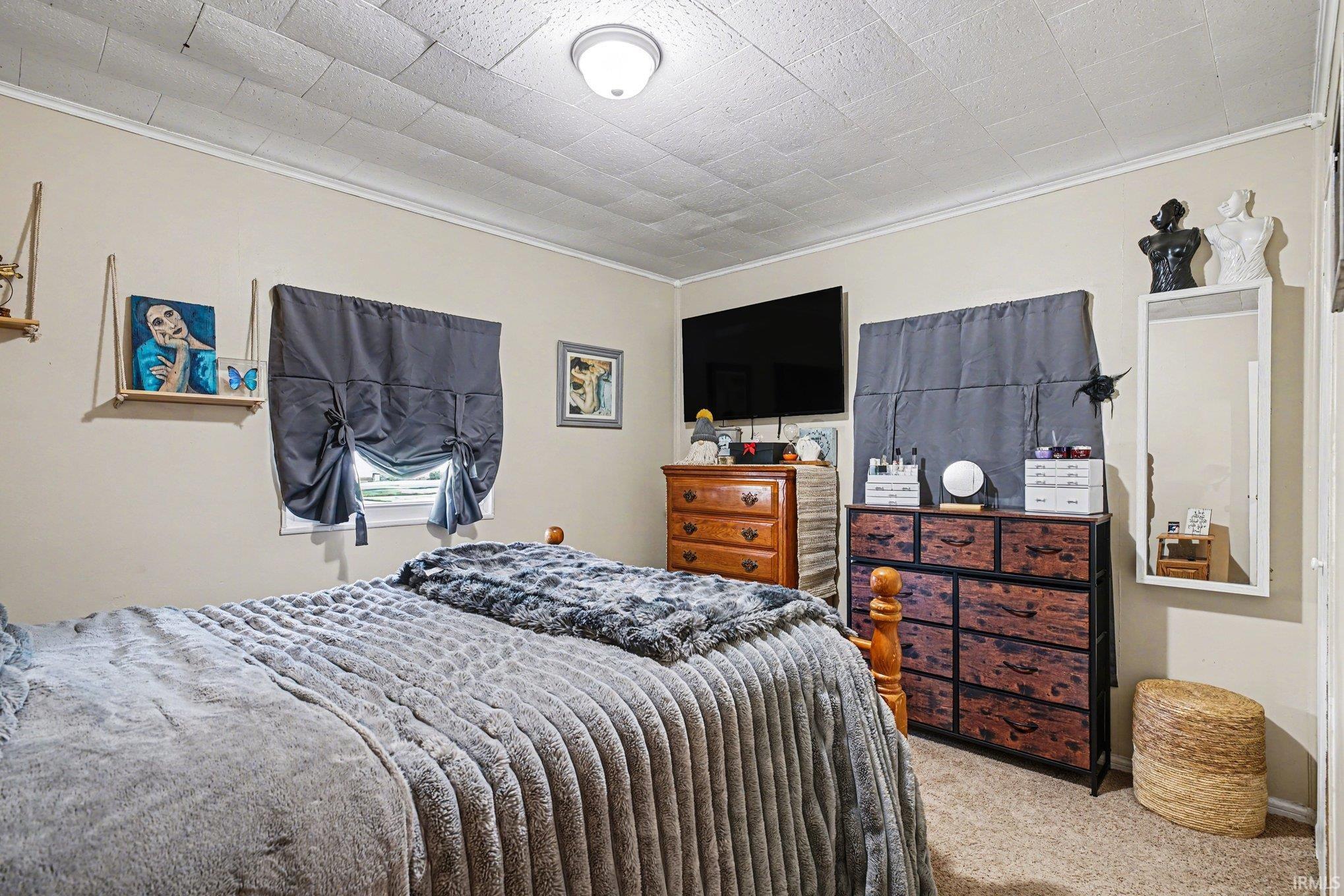 208 Luelde Street South Bend IN 46614