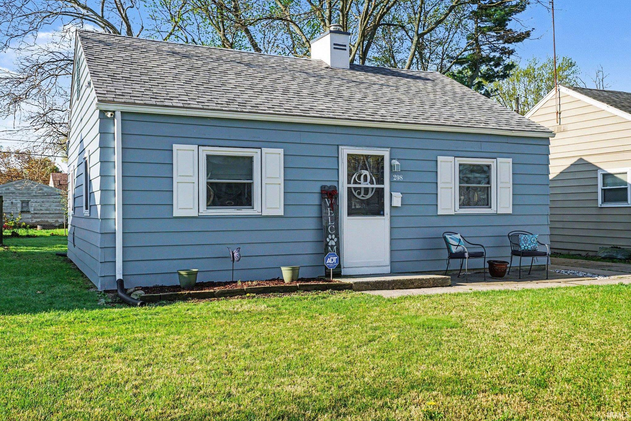 208 Luelde Street South Bend IN 46614