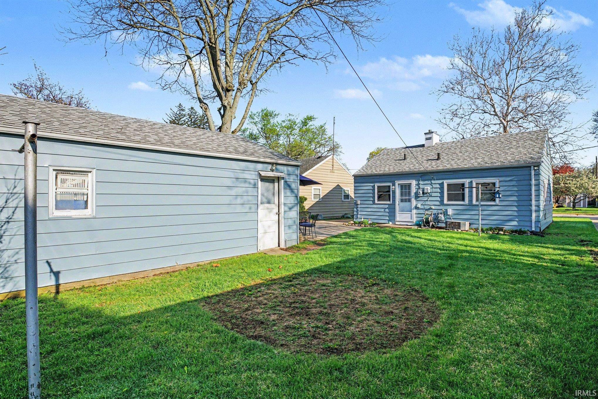 208 Luelde Street South Bend IN 46614