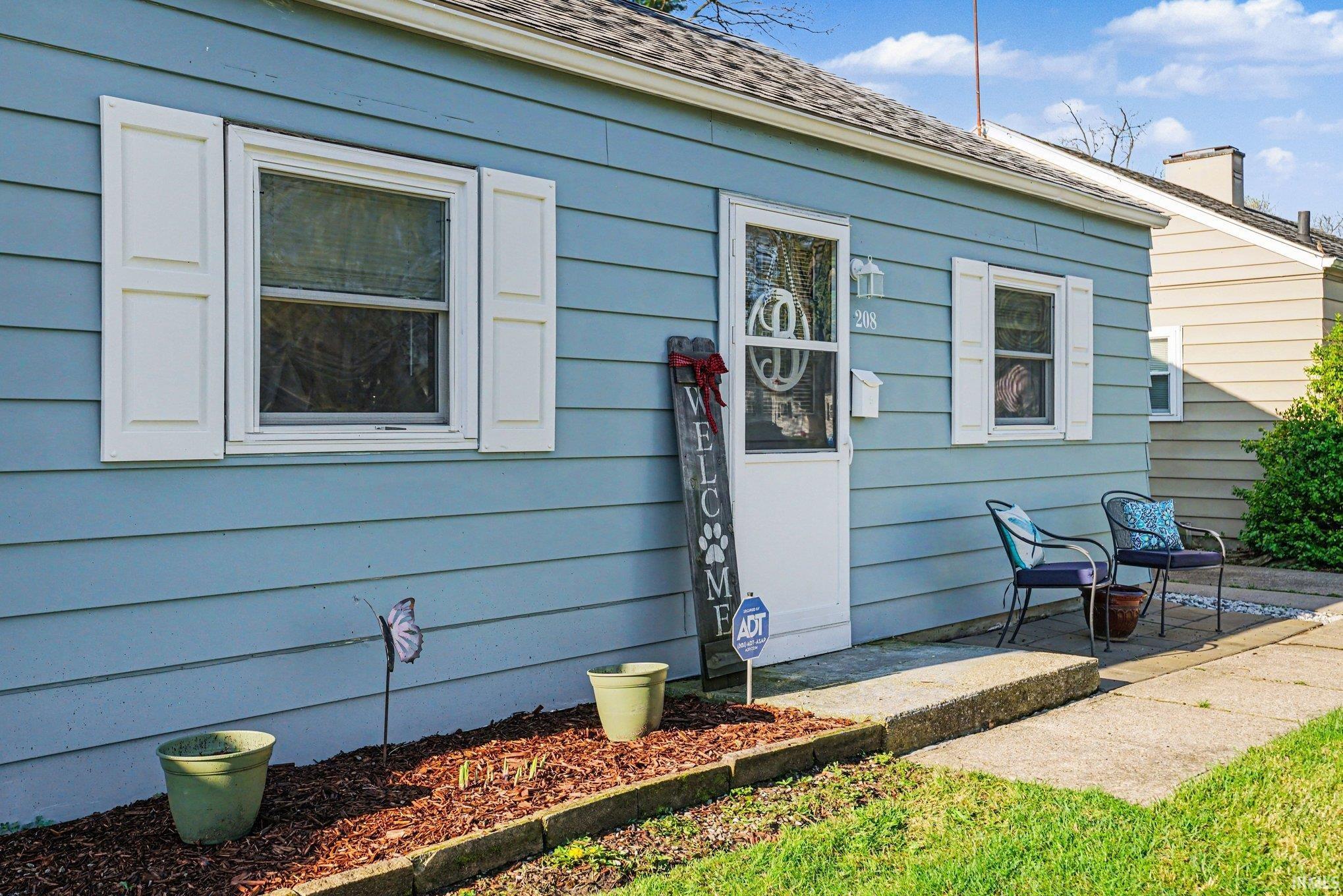 208 Luelde Street South Bend IN 46614