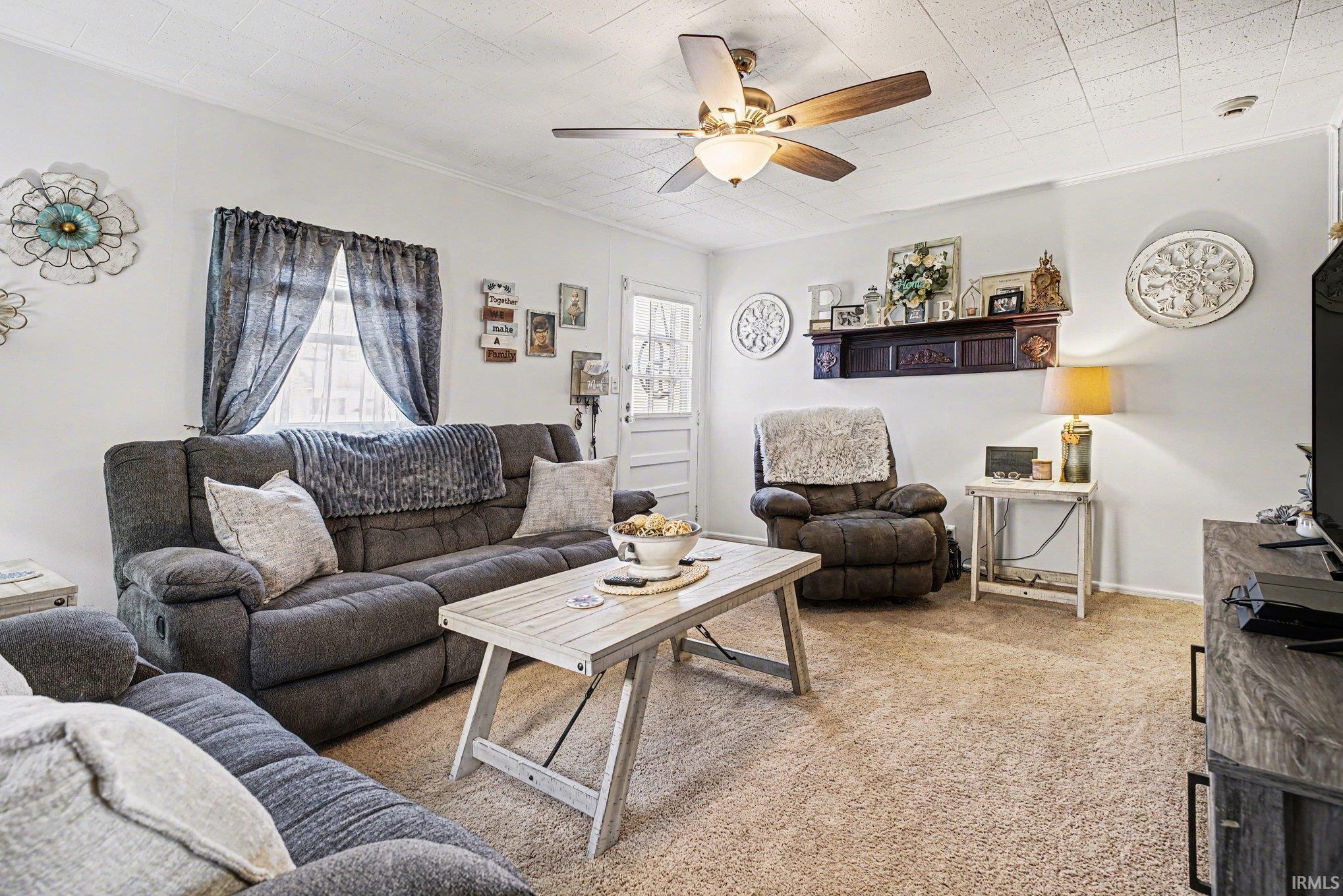 208 Luelde Street South Bend IN 46614