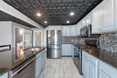 6530 E Mcguire Road Churubusco IN 46723