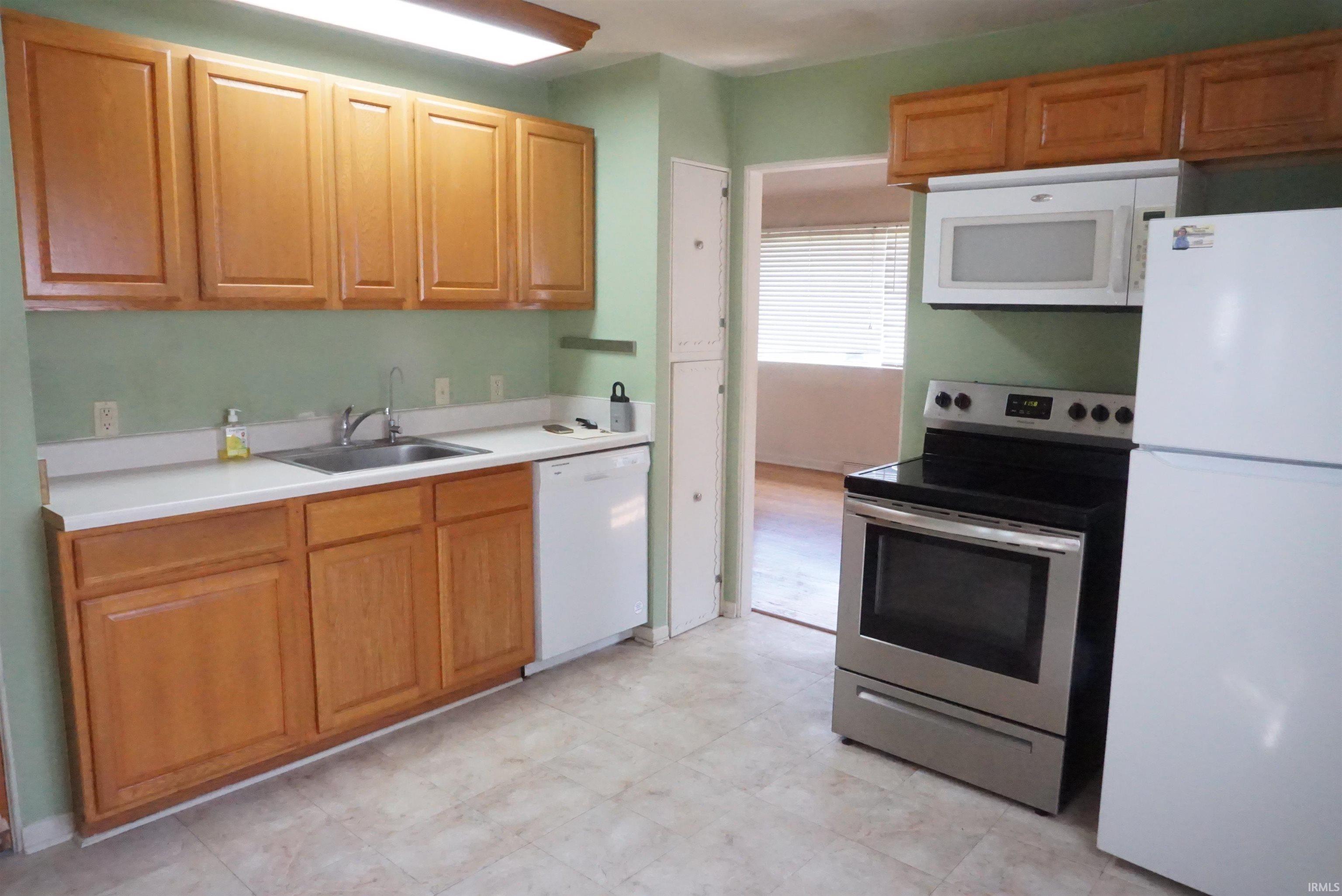 2326 Union Avenue South Bend IN 46615