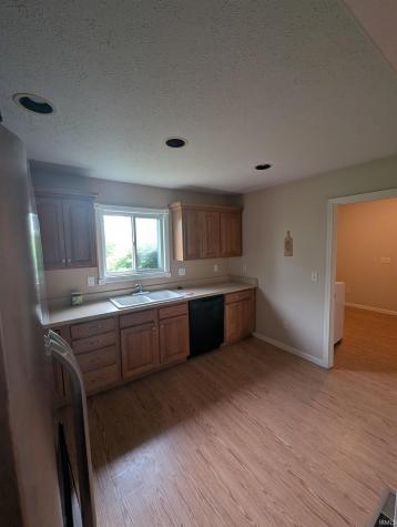 9194 N 324 West Road Huntington IN 46750