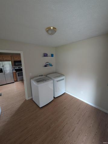 9194 N 324 West Road Huntington IN 46750