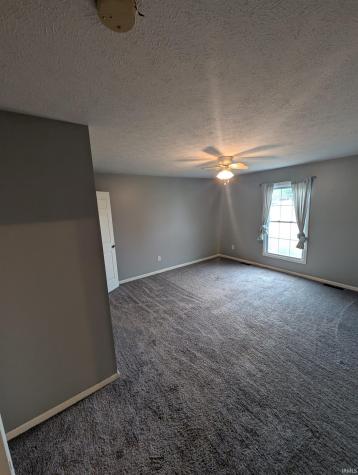 9194 N 324 West Road Huntington IN 46750
