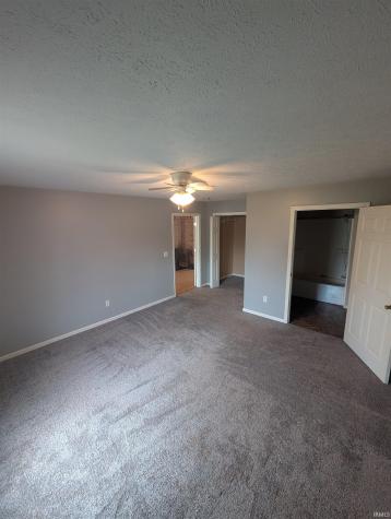 9194 N 324 West Road Huntington IN 46750