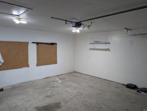 9194 N 324 West Road Huntington IN 46750