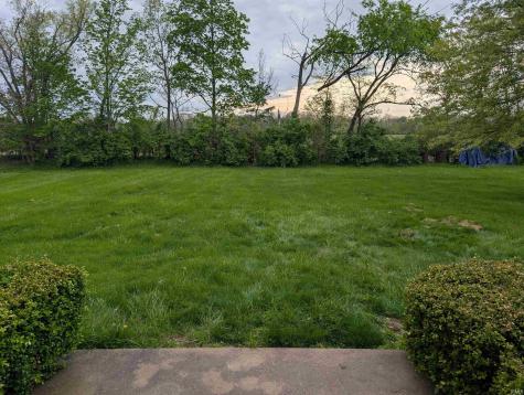 9194 N 324 West Road Huntington IN 46750