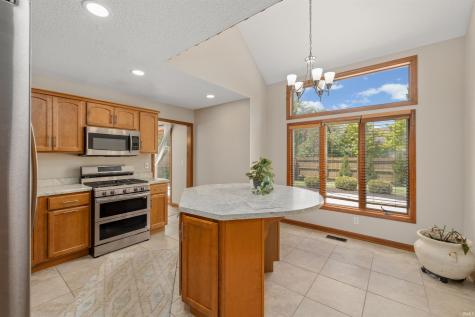 10833 Mill Lake Cove Fort Wayne IN 46845