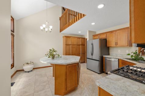 10833 Mill Lake Cove Fort Wayne IN 46845