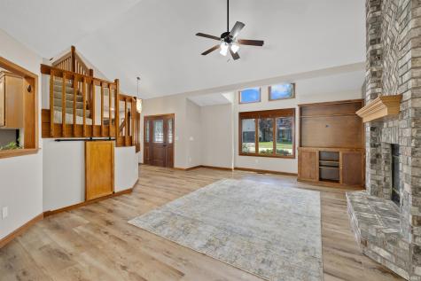 10833 Mill Lake Cove Fort Wayne IN 46845