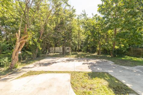 1208 N Elm Street Muncie IN 47303