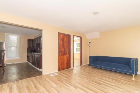 1208 N Elm Street Muncie IN 47303