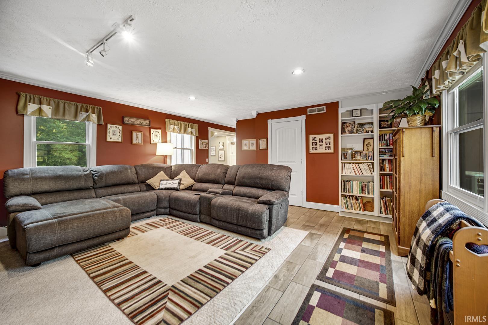 18318 Chickasaw Trail Culver IN 46511