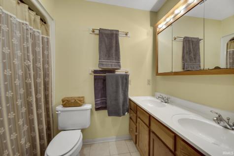 18318 Chickasaw Trail Culver IN 46511
