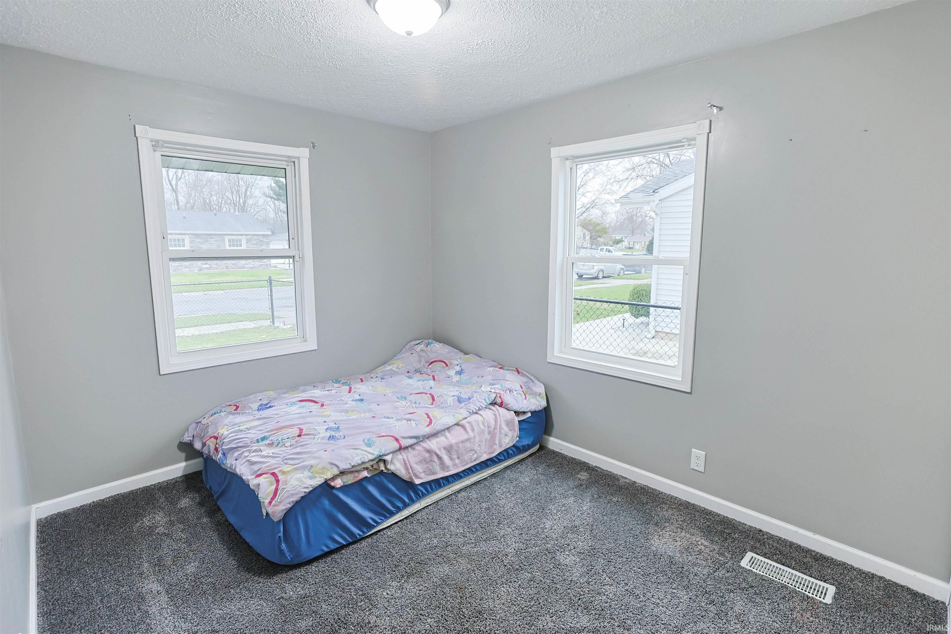 2122 N Elmer Street South Bend IN 46628