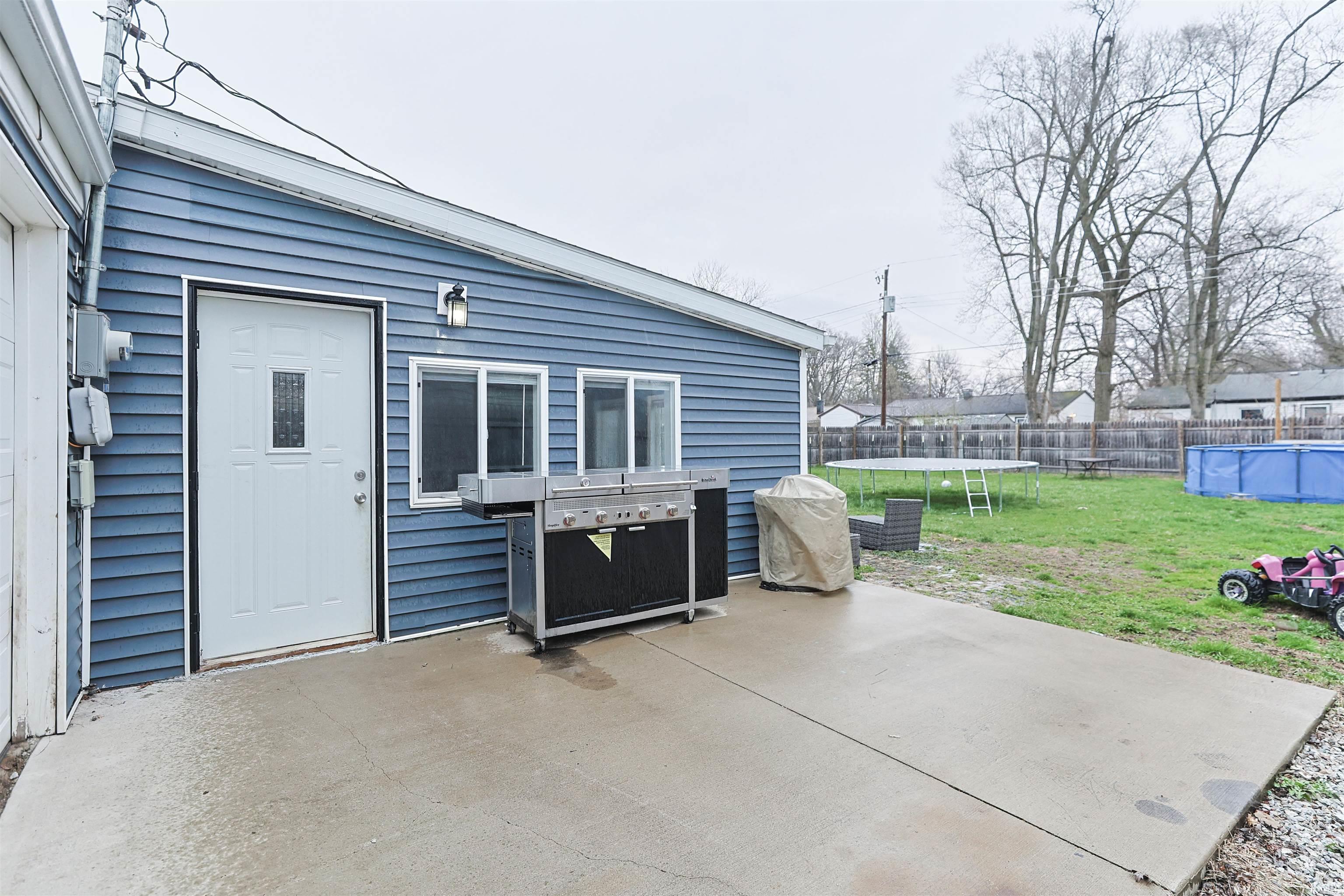 2122 N Elmer Street South Bend IN 46628