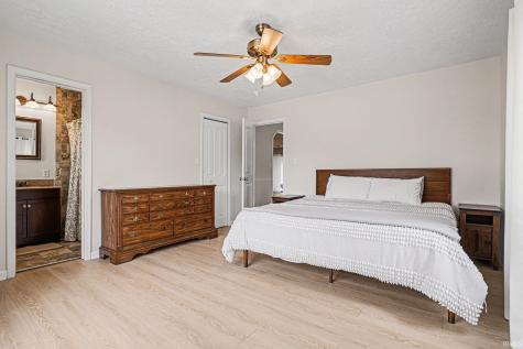 11418 N Fascination Way Cromwell IN 46732