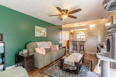 9546 Cayes Drive Evansville IN 47725