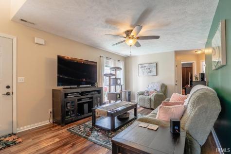 9546 Cayes Drive Evansville IN 47725