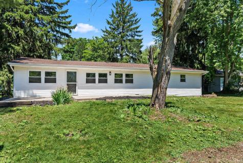 7234 Riverton Drive Fort Wayne IN 46825