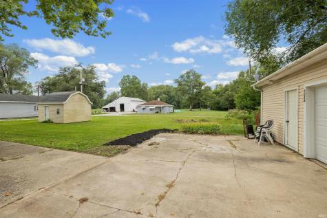 9026 Aboite Road Roanoke IN 46783