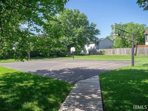 4307 E Cricket Knoll Bloomington IN 47401