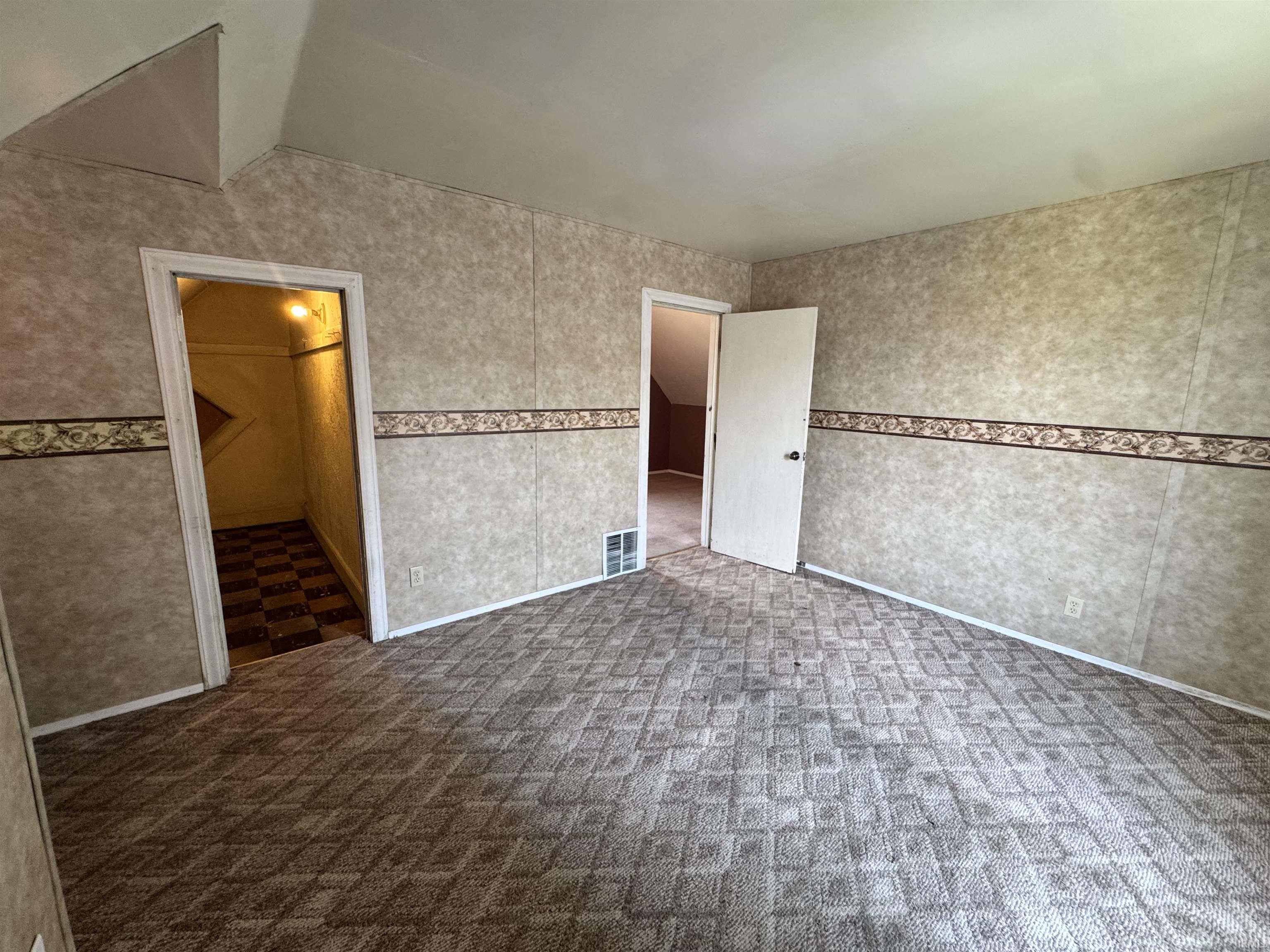 214 E Broadway Street South Bend IN 46601