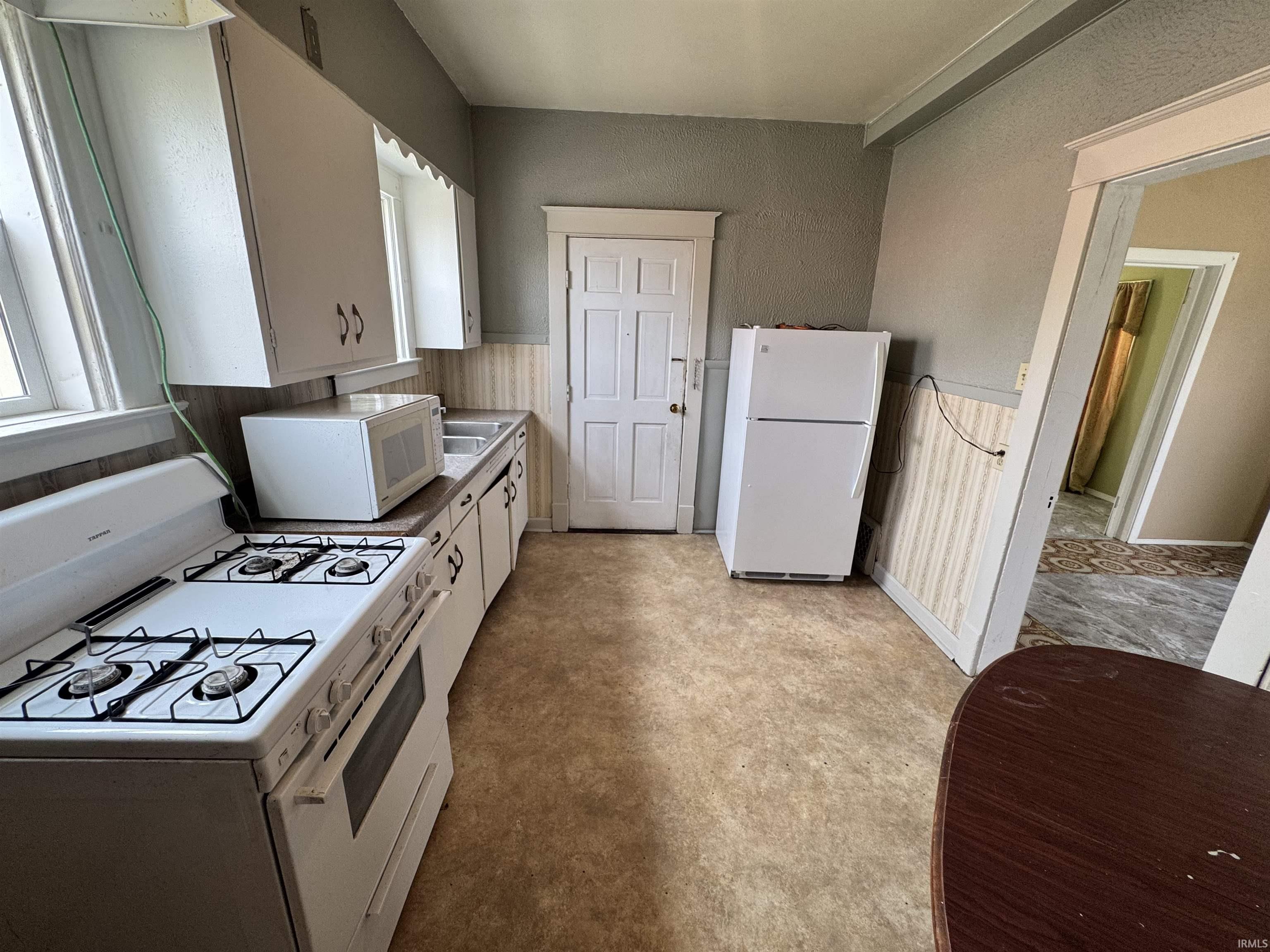 214 E Broadway Street South Bend IN 46601