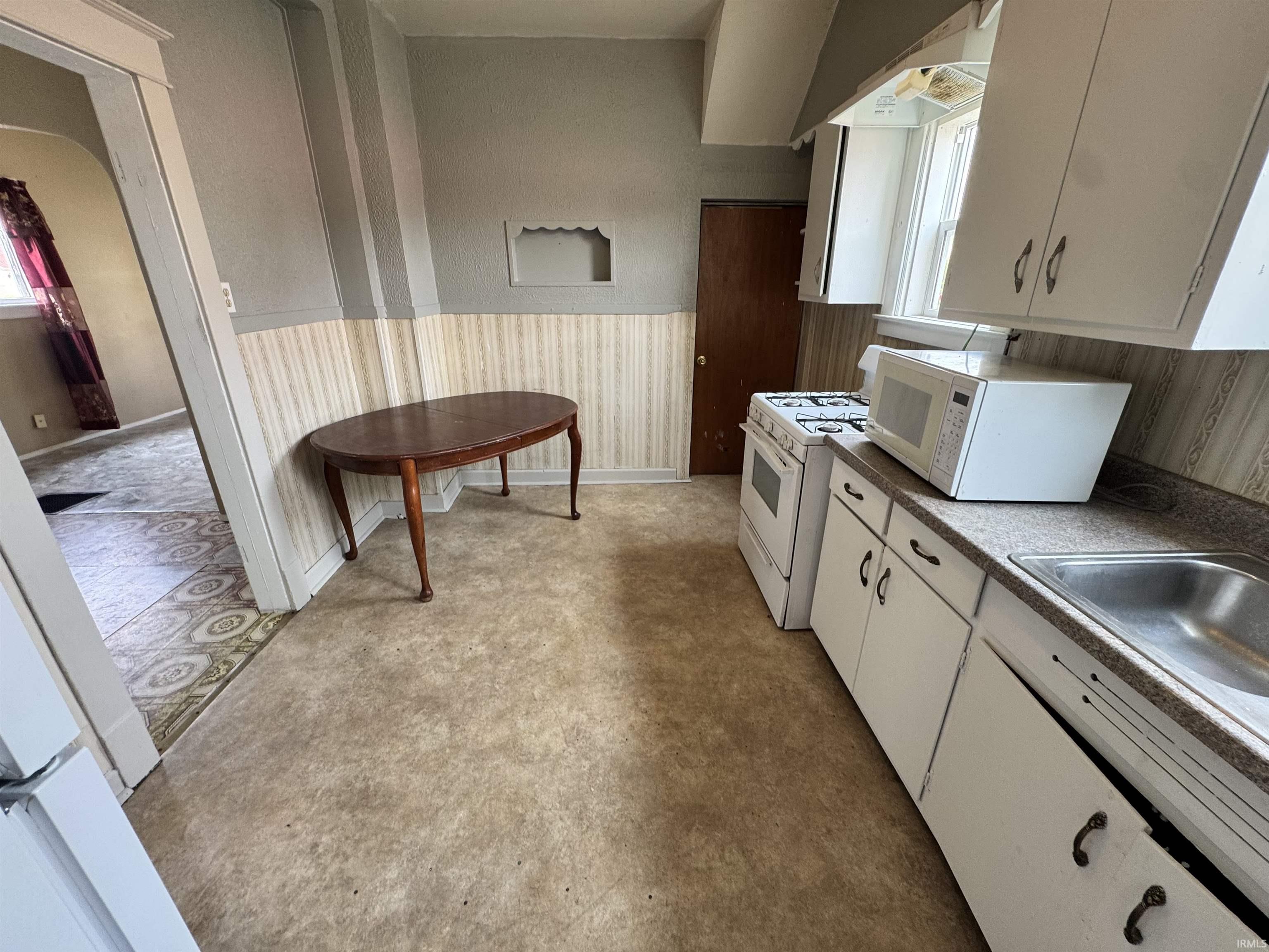 214 E Broadway Street South Bend IN 46601