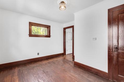 217 Altgeld Street South Bend IN 46614