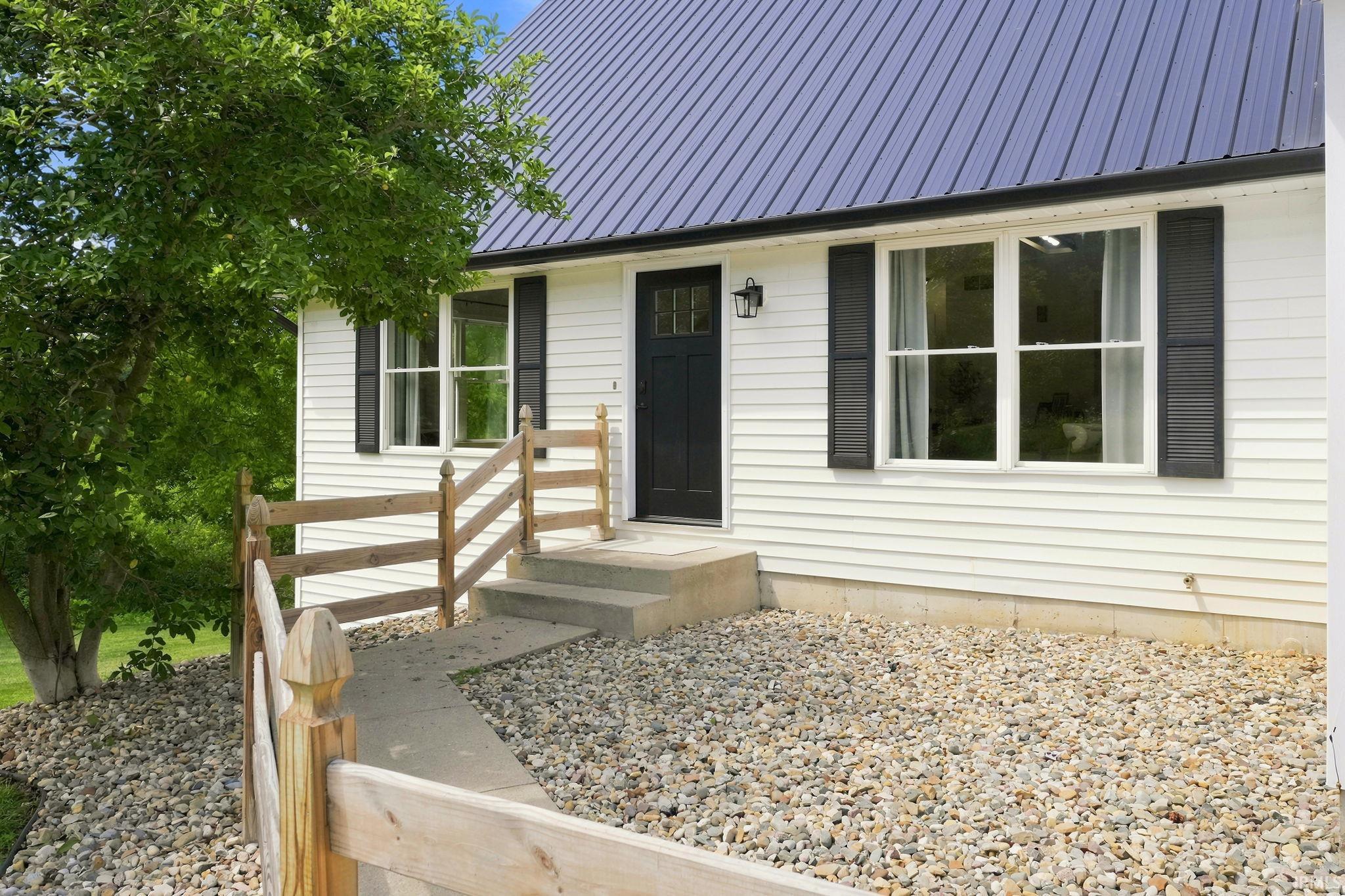 11975 W W State Road 120 Road Middlebury IN 46540
