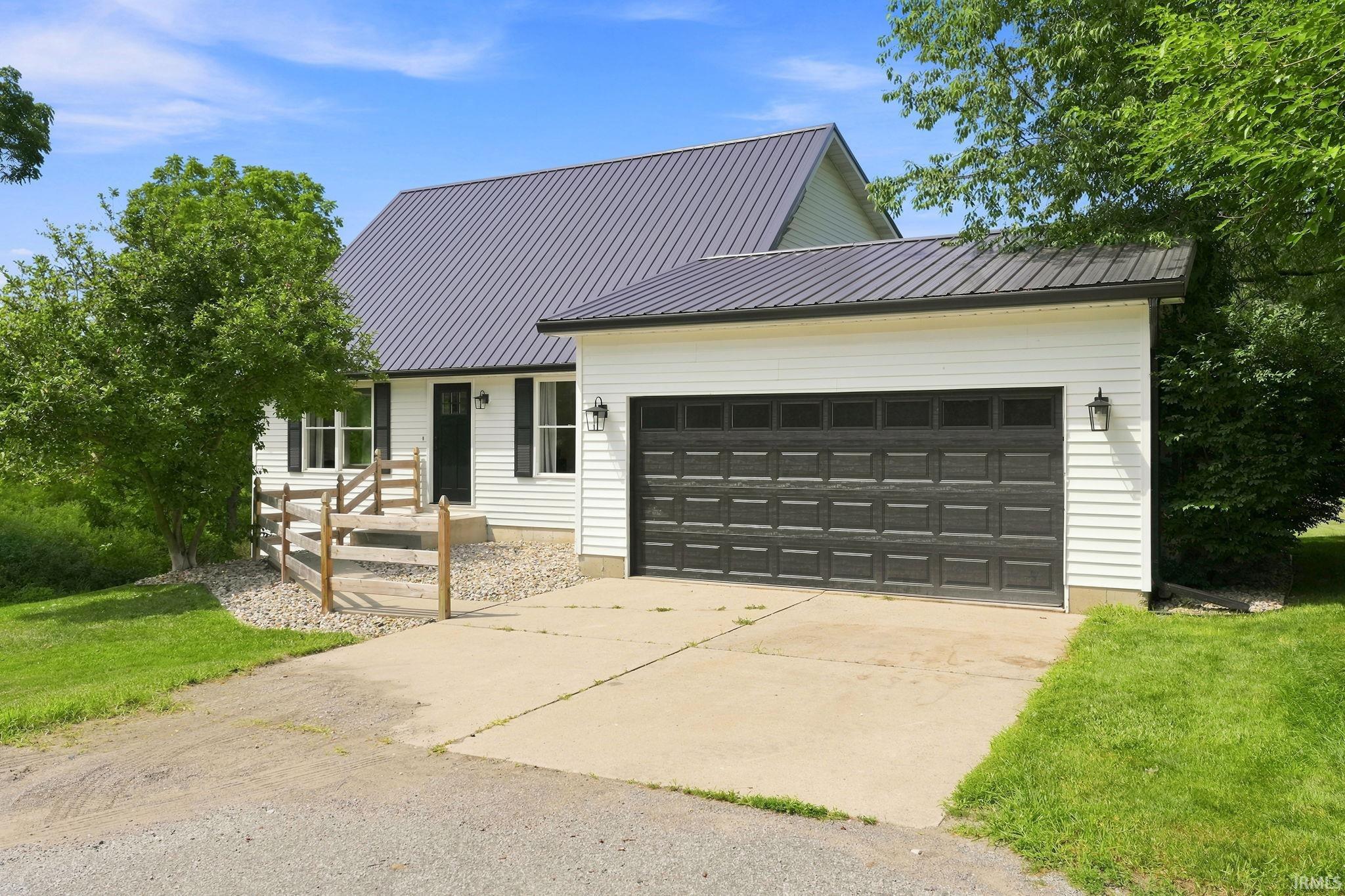 11975 W W State Road 120 Road Middlebury IN 46540